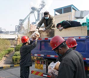 香港免费宝资料大全集团解决和庄镇马杓湾村种植的地瓜大量滞销的燃眉之急